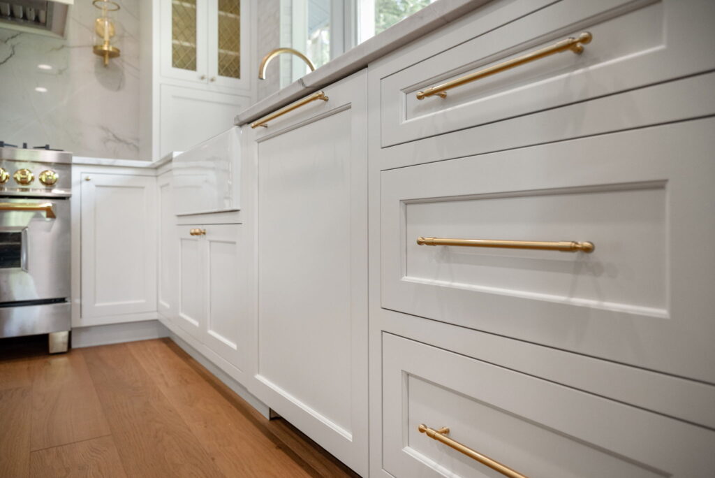 Unique cabinets and hardware in your new kitchen